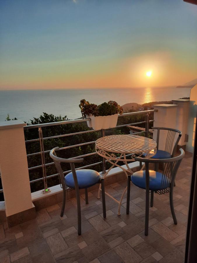 Eduard Lagji Apartament Lukovë 객실 사진