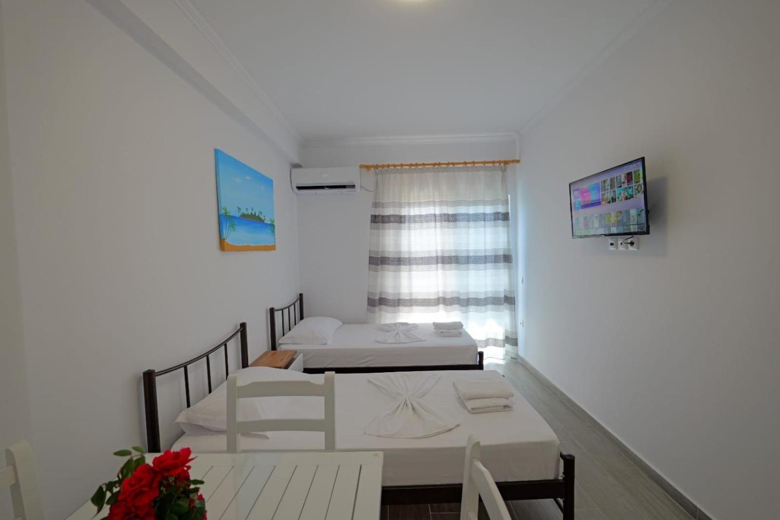 Eduard Lagji Apartament Lukovë 객실 사진